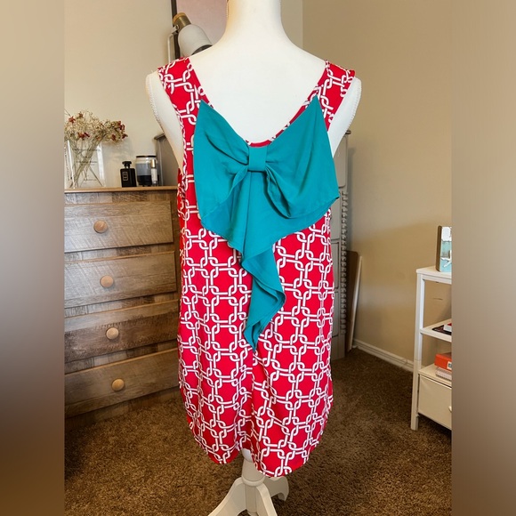 Tank Top w/ Green Bow Detail - Picture 1 of 4